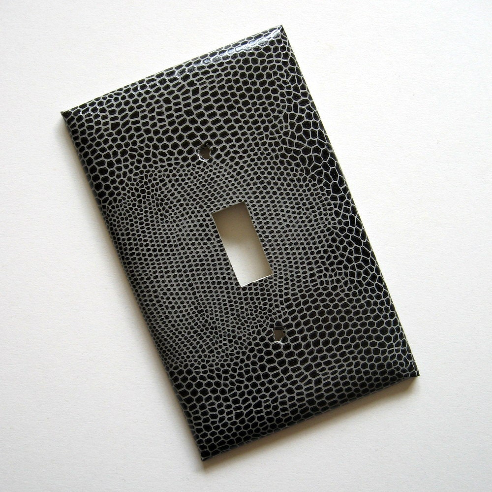 Black and Gray Snakeskin Nature Switch Plate