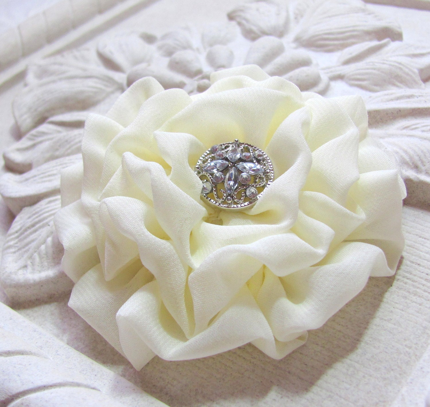 Light Yellow Flower Pin. Brooch and Hair Clip Combo. Pale Yellow. Lemon Chiffon. Pastel Yellow
