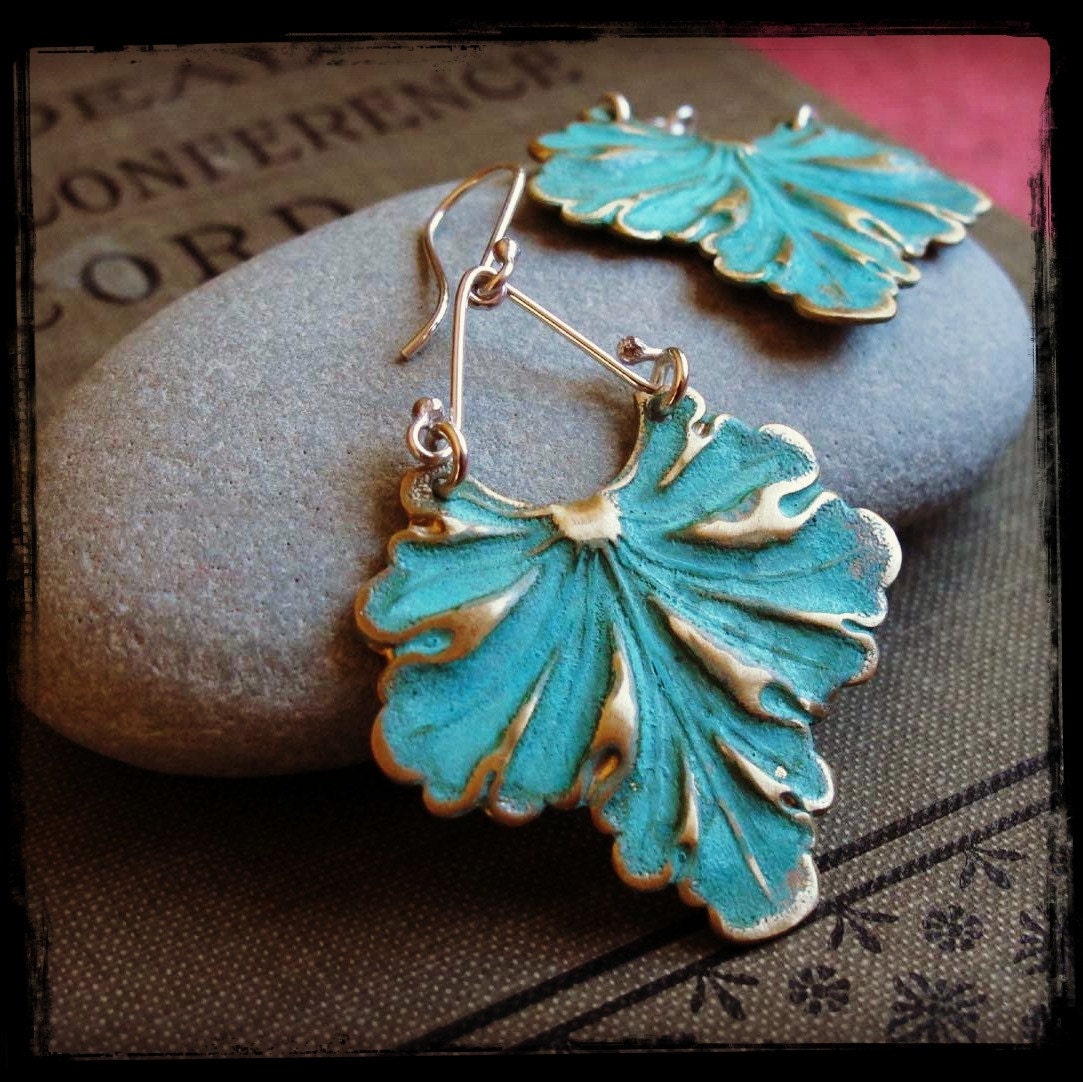 Patina'd Flor Swing Earrings