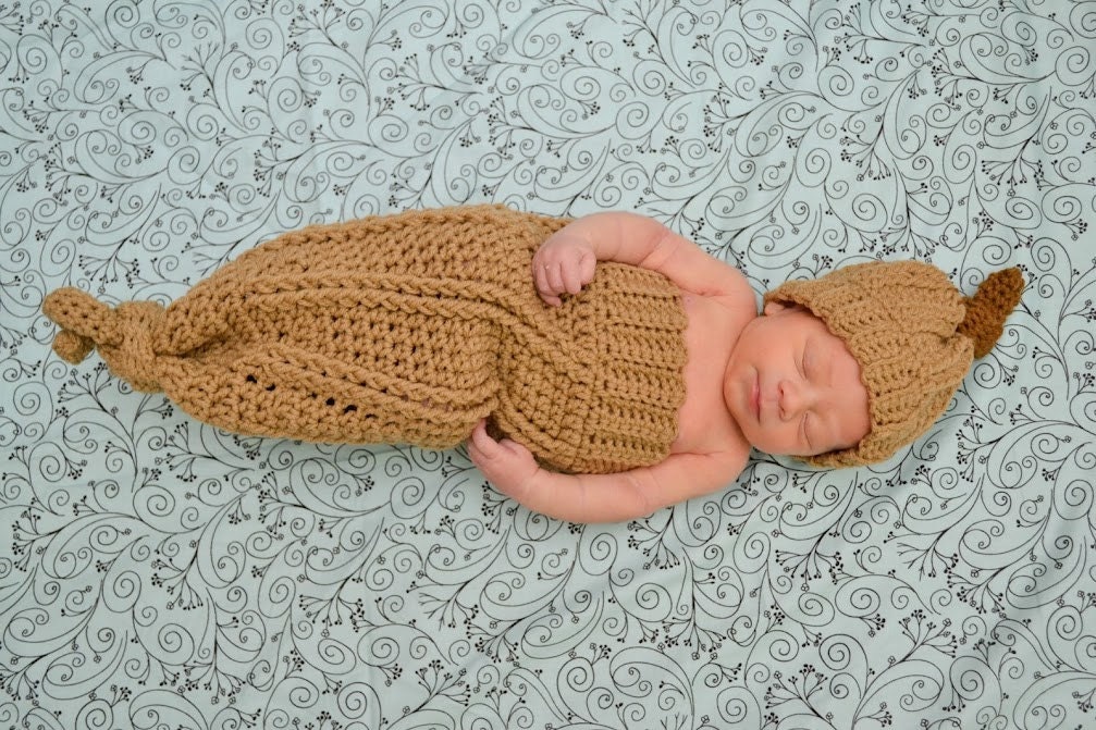Crochet Pattern Directions for Making a Crochet Little Acorn Hat fand Cocoon Baby Photo Prop PDF