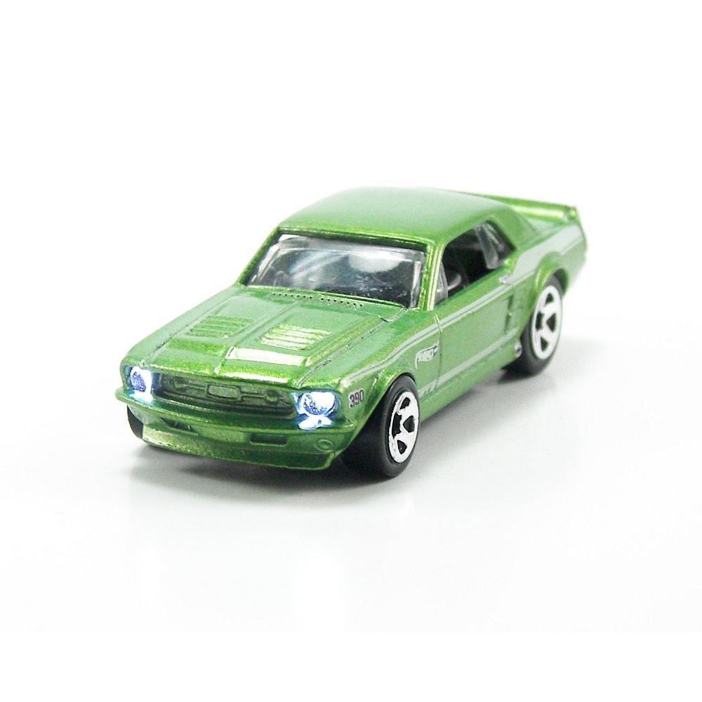 Hot Wheels LED Flashlight - 1967 Mustang Coupe 390