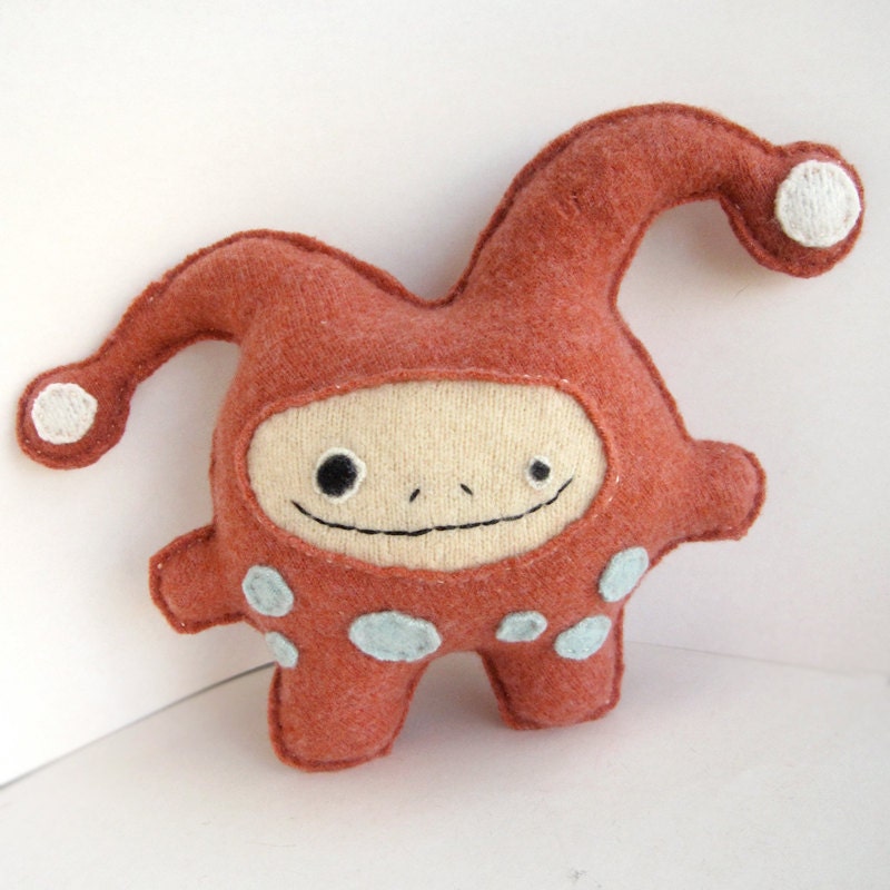 Coral Pink Strange Foo - Recycled Cashmere Plush Toy