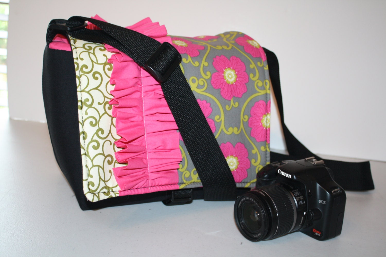 Digital Slr CAMERA Bag Dslr camera case bag Purse Womens 4 Hot Pink Floral Pink Ruffle  /cell/lens cap/ pkts MD XcessRize Designs