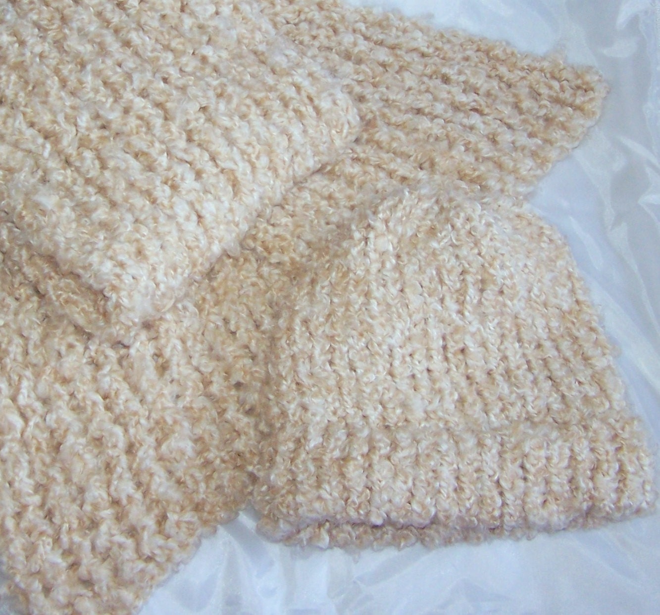 Light & Lofty Acrylic Cream Wheat Knit Beanie Toque Scarf Set