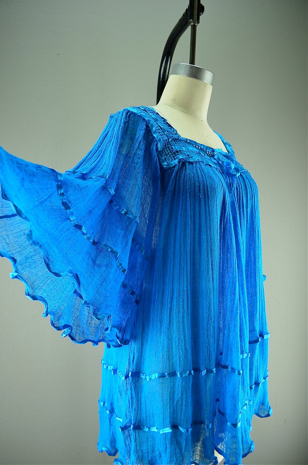 1970s gauze blouse / Vintage hippie top / 70s angel by melsvanity