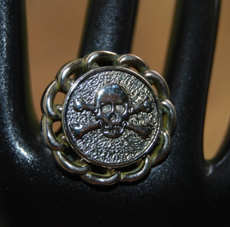 SKULL AND CROSS bones jewelry ring for emo gothic pirate girl