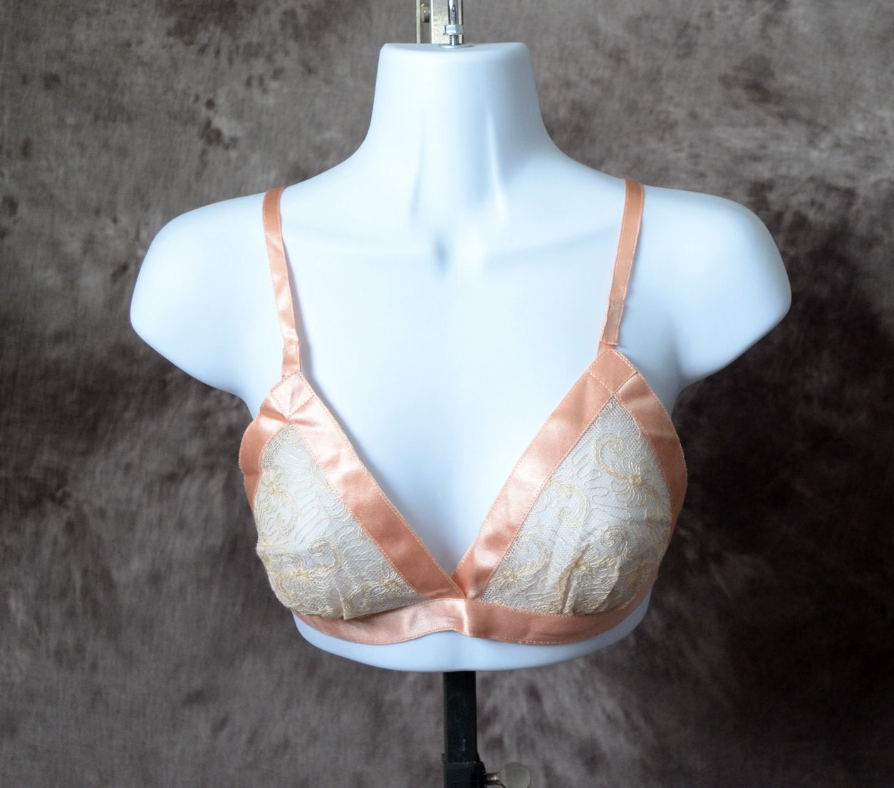 1930s Lingerie Bra Brassiere Pink Rayon 30s Lace Bridal