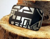 black arrows in silver buckle