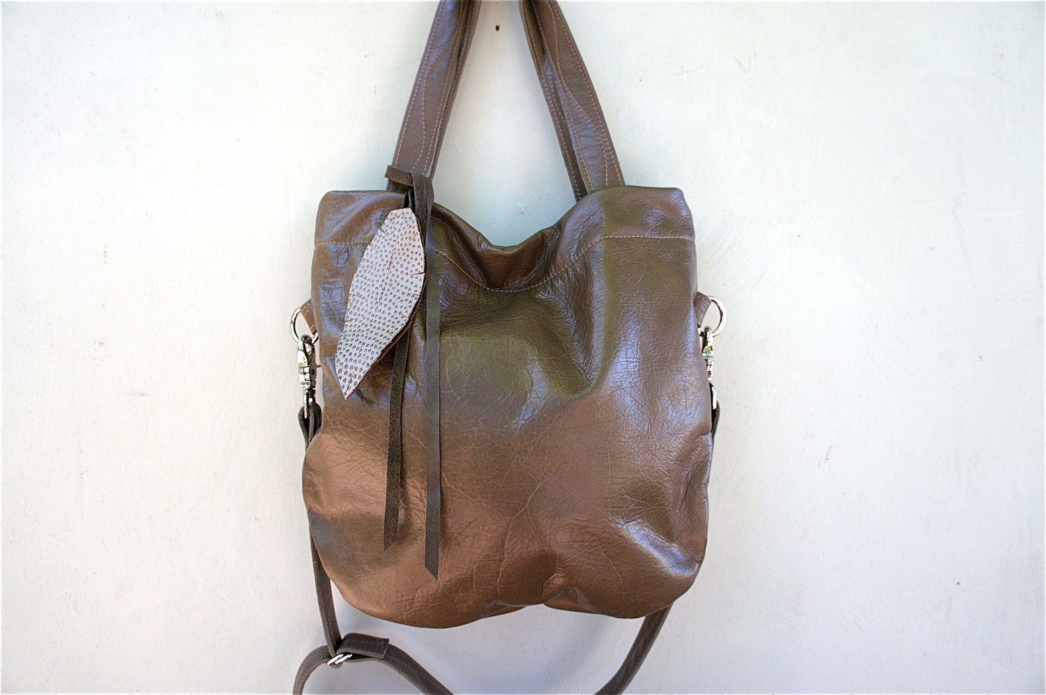 Agatha Fold Over in Olive Green Leather with Clip On Adjustable Strap