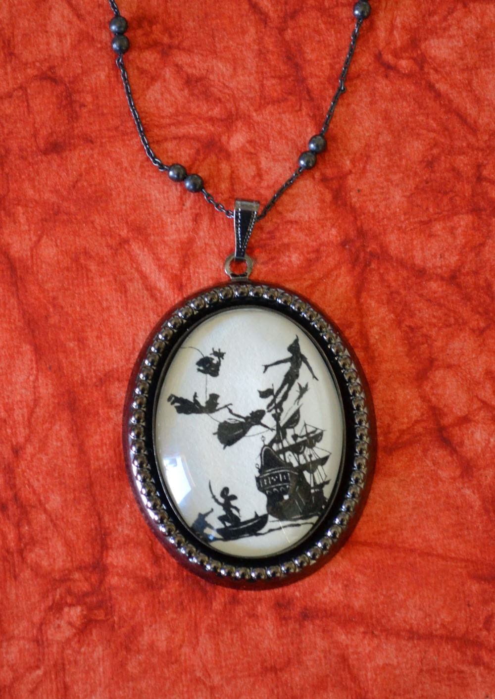 Peter Pan Necklace, pendant on chain - noir edition