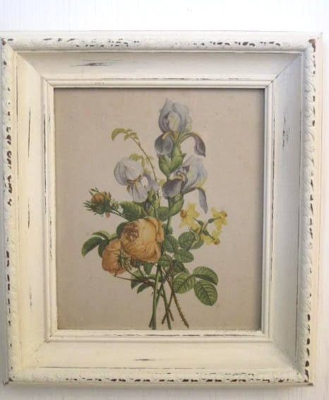 Lovely Vintage Flower Picture in Hand Painted Shabby Chic Frame