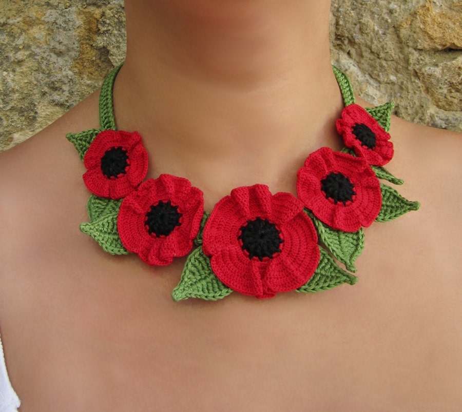 MADE to ORDER - CUSTOMIZABLE - Poppy - Collar, Necklace, Garland, Wreath, Red, Flowers, Crochet, Cotton yarn, Leaves, Romantic, Country