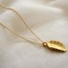 Gold Leaf Necklace / Small Delicate Necklace / 14k Gold Filled Chain / Simple Gold Necklace / Everyday Necklace Gold