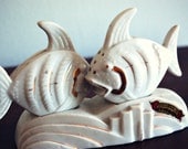 art deco fish salt and pepper shakers from the new york aquarium