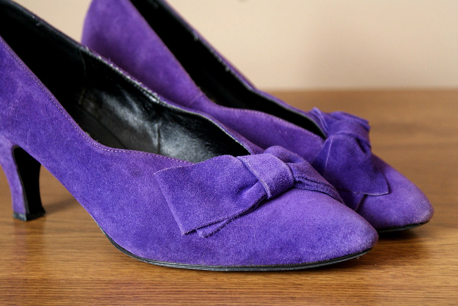Purple Suede Heels with Bows on the Toes 8
