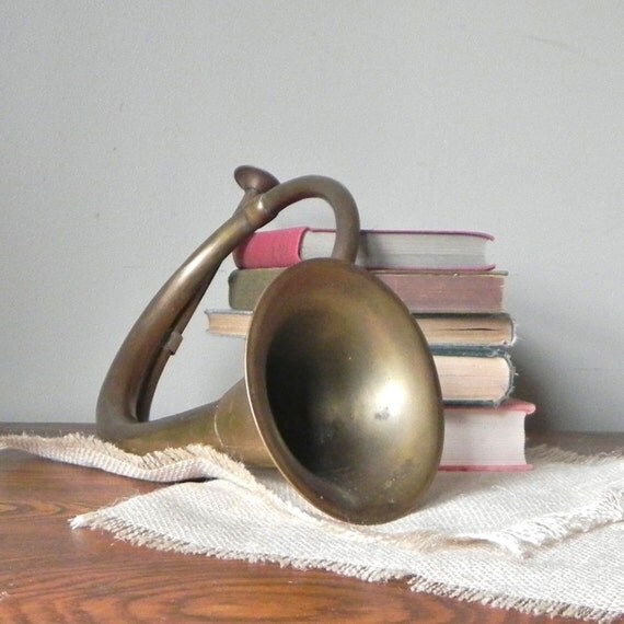 Vintage Hunting Horn // Brass Horn Instrument by jollytimeone
