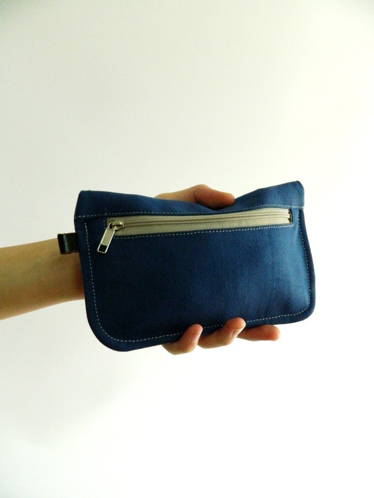 SALE - 10% OFF - D- Pouch in Blue // Wallet / clutch / cosmetic bag / iphone case / travel / Women / Pouch