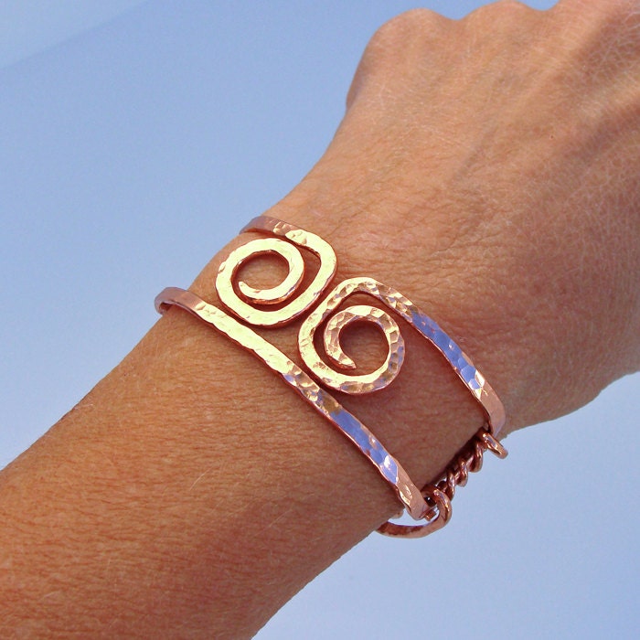 Double Swirl Hammered Copper Bracelet Hinged Clasp