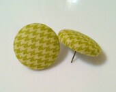 lime houndstooth - fabric button earrings