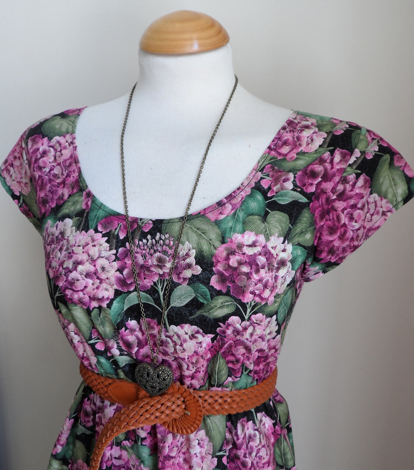 Beautiful Floral Vintage Cotton Purple and Lavender Floral Bloom Tea Dress XS S