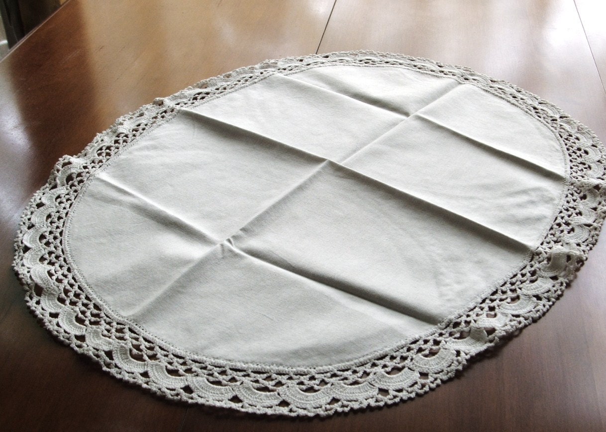 Vintage Doily Lg Oval Size & Crocheted Lace Edging Trim