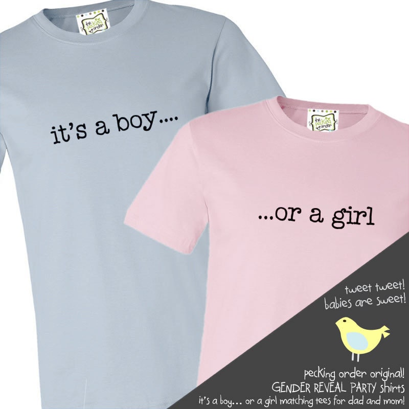 Gender reveal party mom and dad it's a boy... or a girl matching Tshirt set