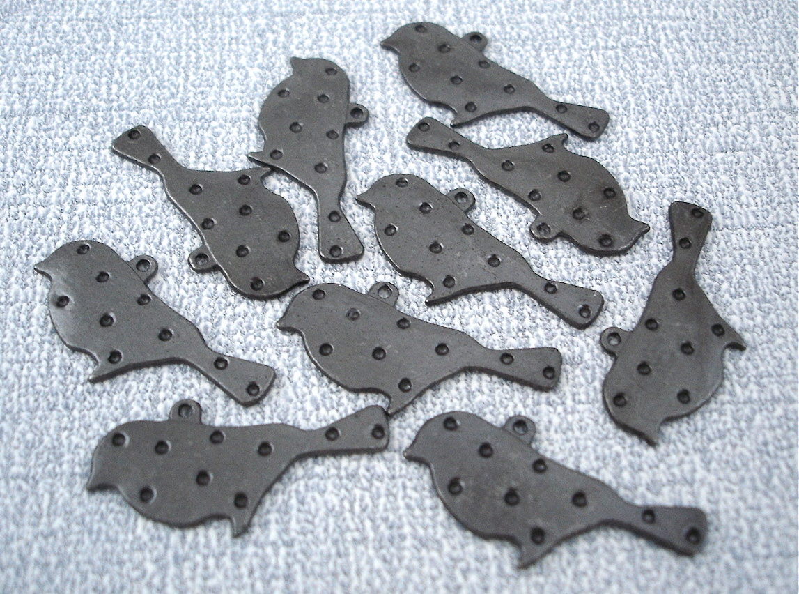 Gunmetal Bird Charms Raven Pendants 10 Textured