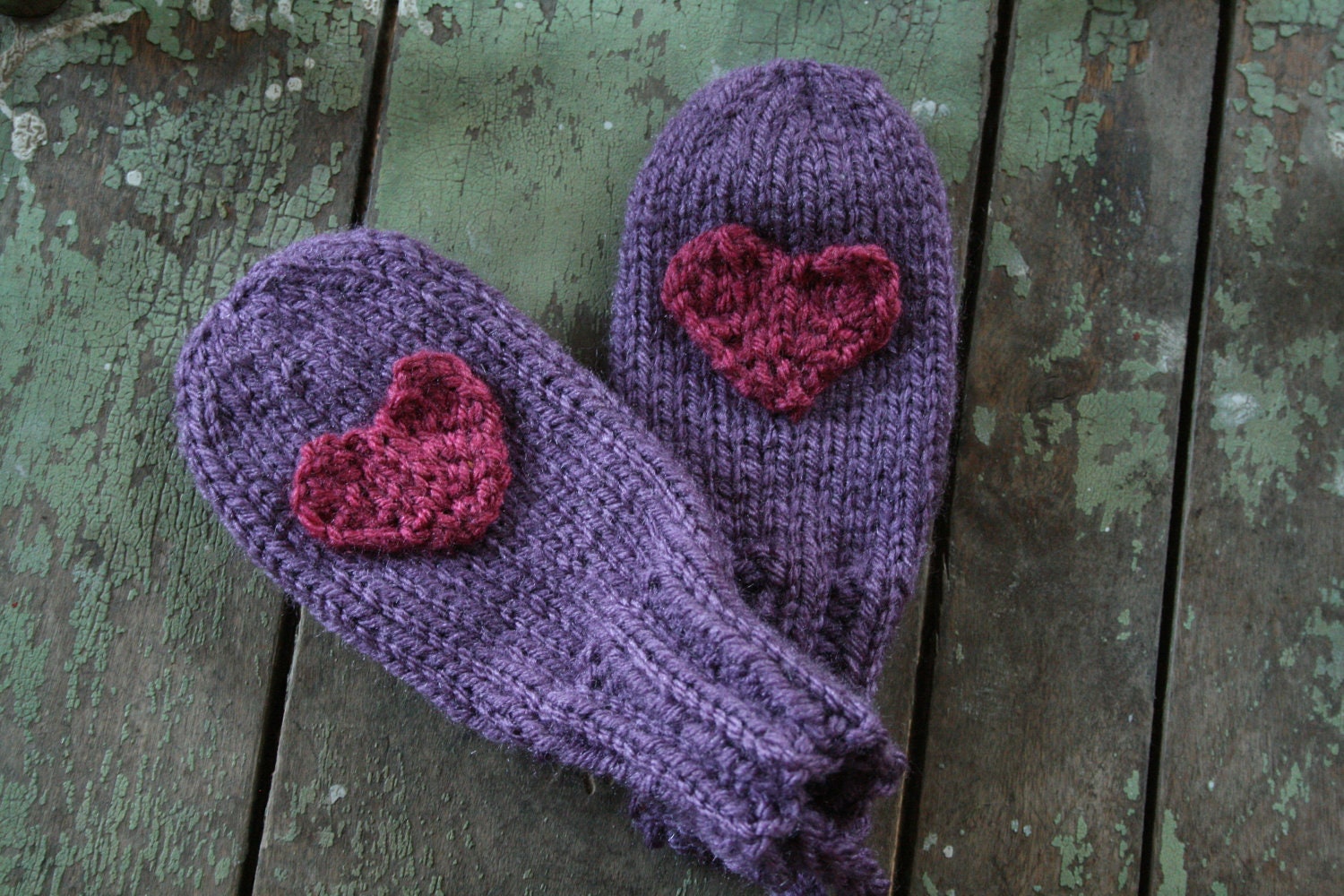 The Thumbless S'Mittens - Custom Valentine knit heart mittens, newborn to 24 months, choose size and colours