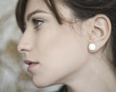 Gabriella Circle Posts in Gold