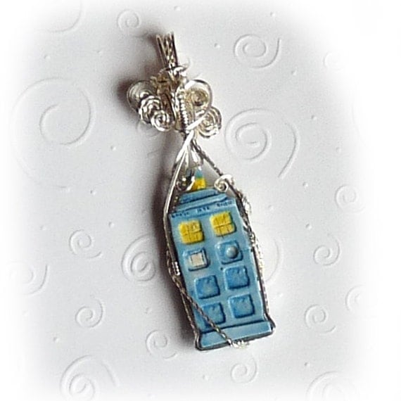 Dr. Who TARDIS Pendant ... Cool