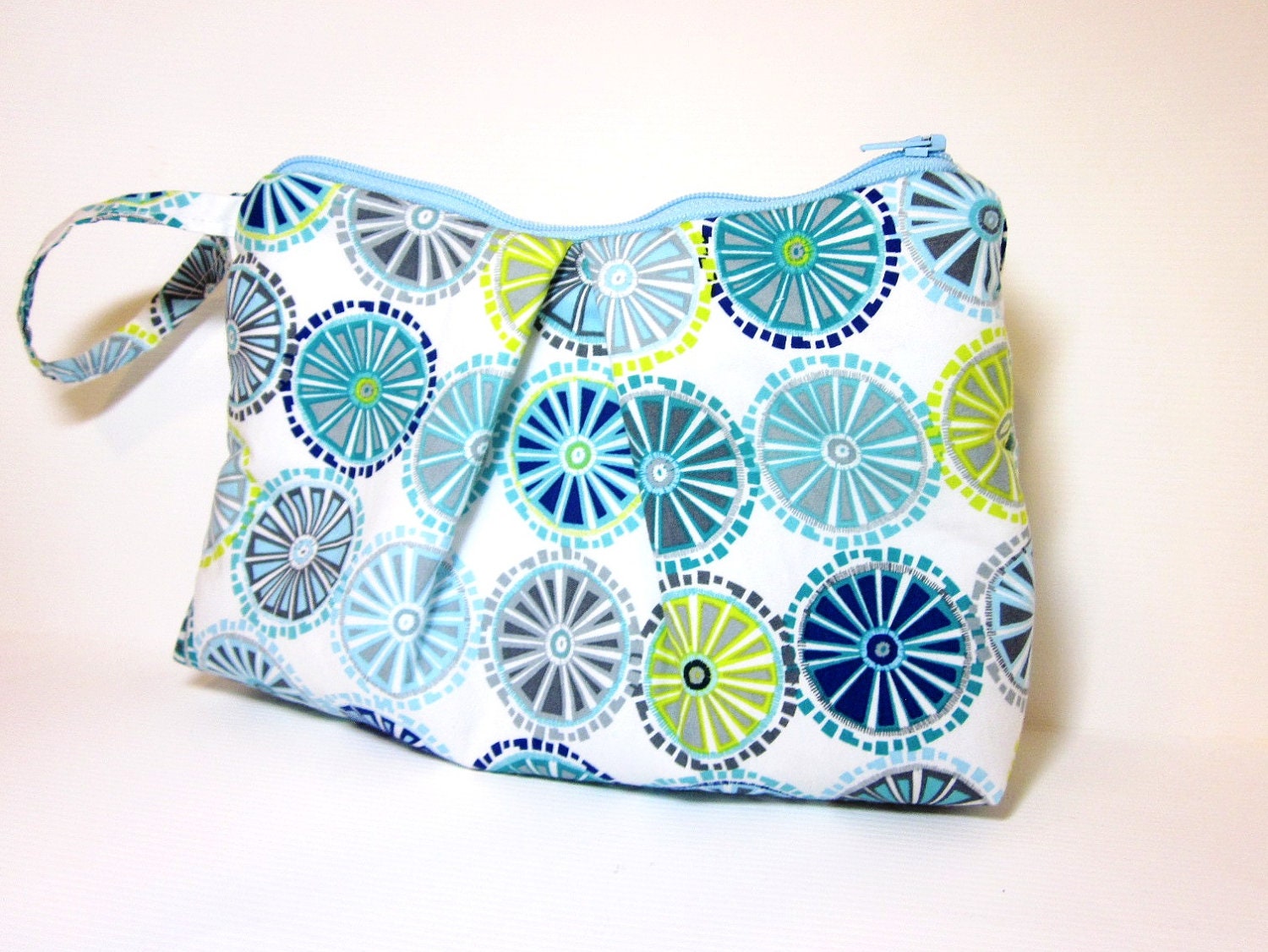 Pleated Wristlet Teal and Blue Pinwheel Circles