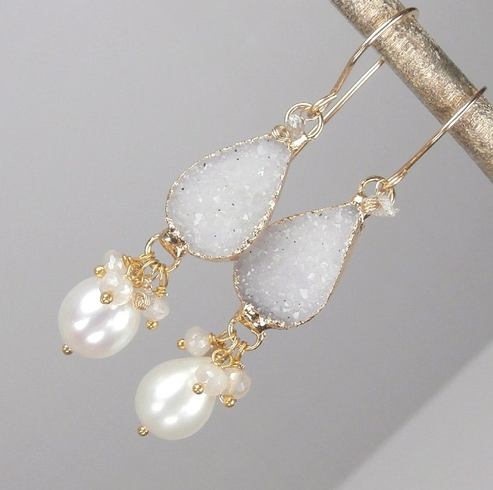 Bridal Druzy Earrings White Druzy Earrings Pearl Raw Crystal Dangle Earrings Diamond Chip Luxury Wedding Jewelry Fashion