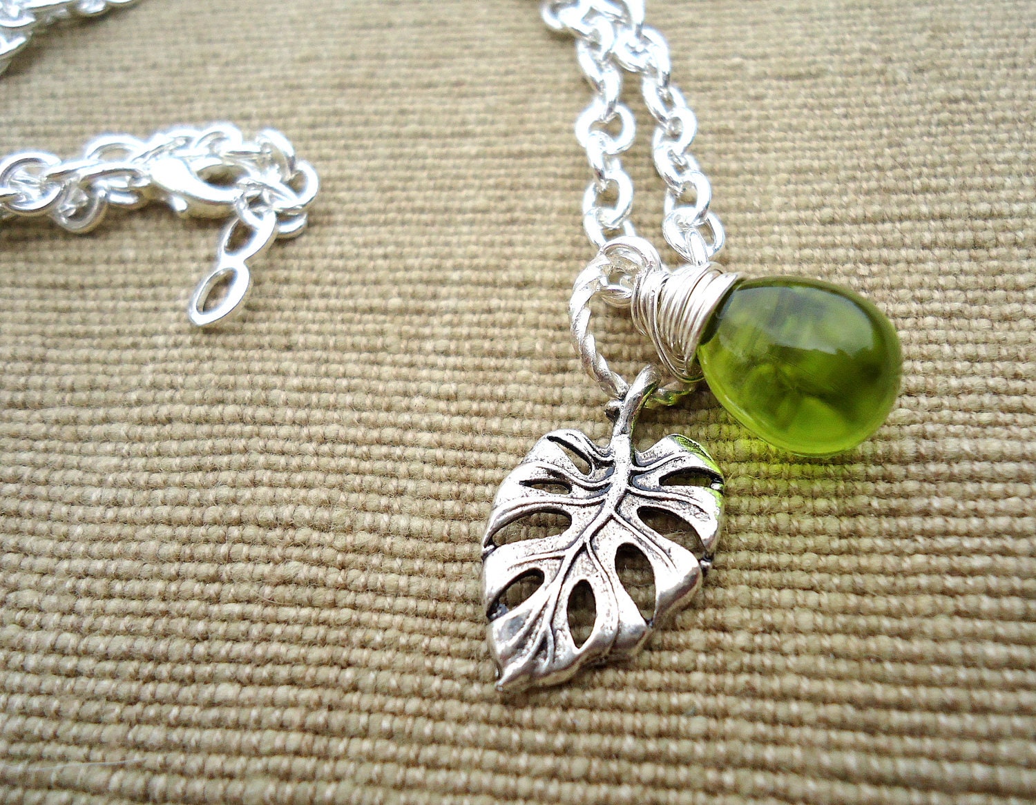 Silver Leaf Pendant, Green Necklace, wire wrapped, Green Briolette, Jade Briolette, Silver Chain, charm, colorful, Bohemia Jewelry