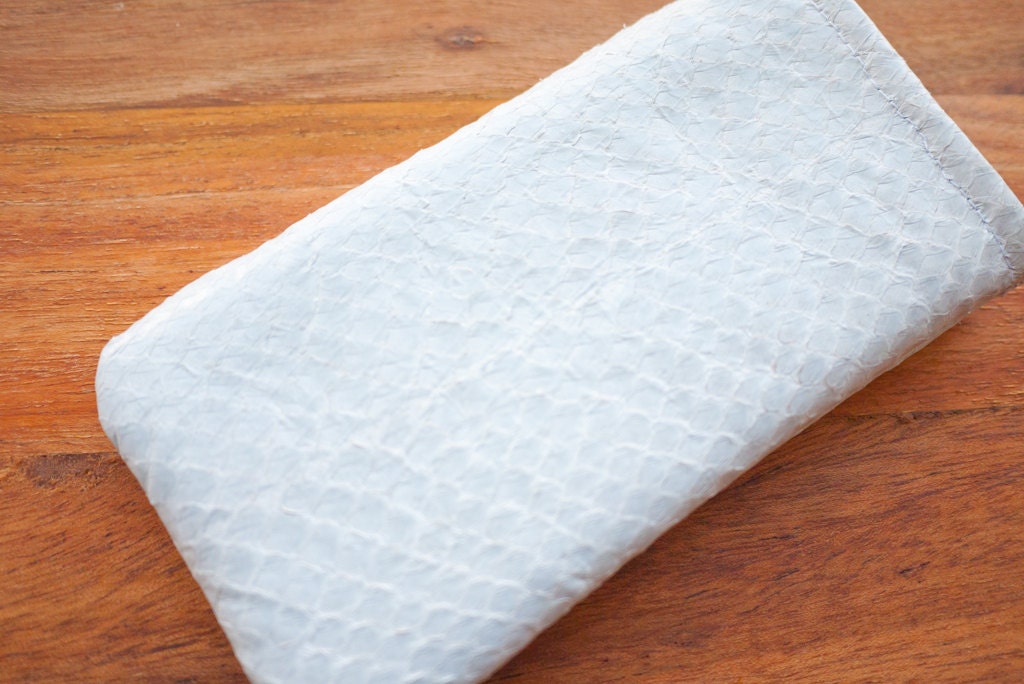 iPhone 5 Sleeve / iPhone 4S Sleeve / iphone 5 case / iphone 5 cover / iphone 5 leather wallet  - White Fish Leather