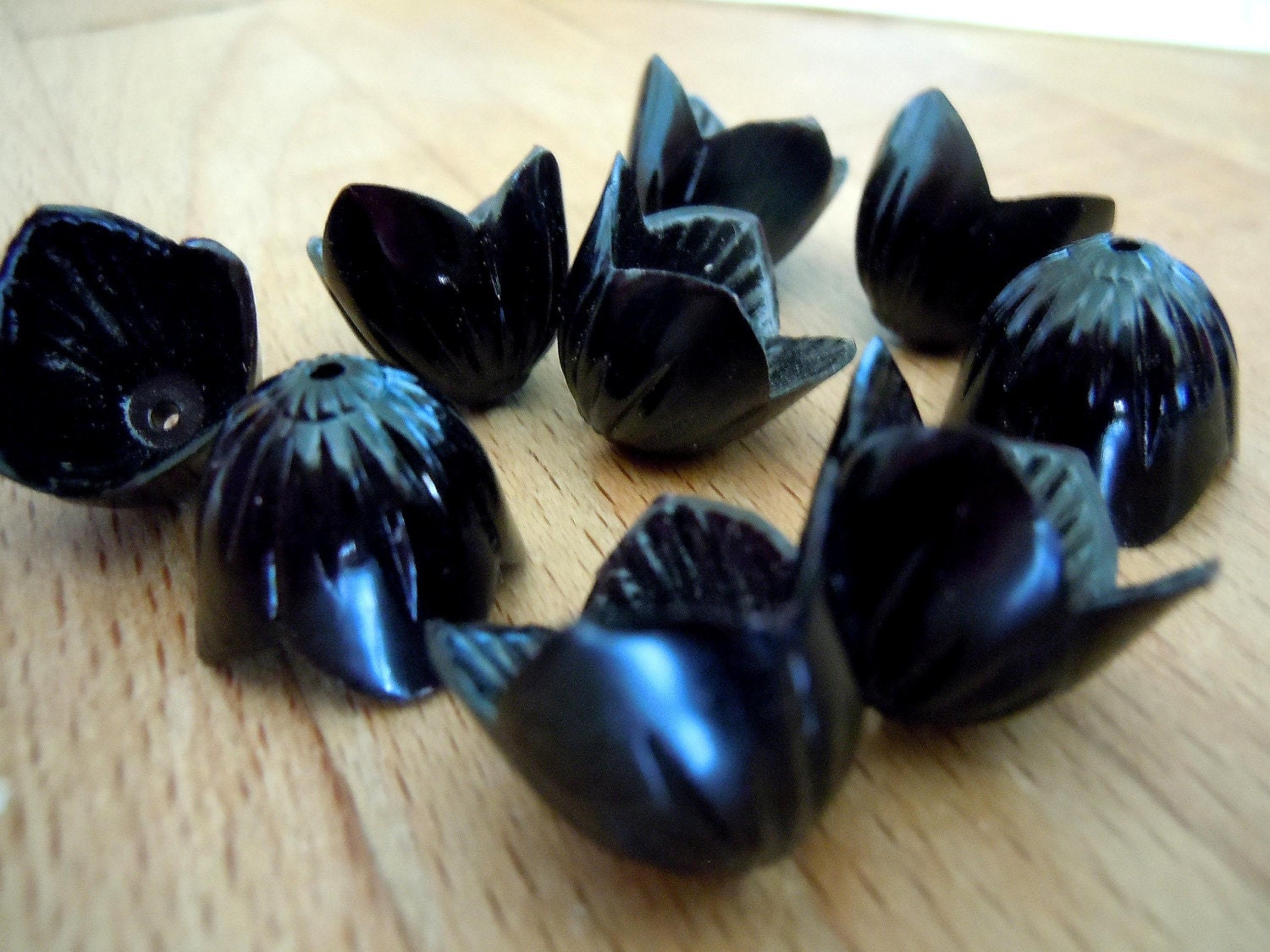 Black Tulips - Very Old / Very Limited - Vintage West German Lucite Beads - Can be Used as Bead Caps - ef40