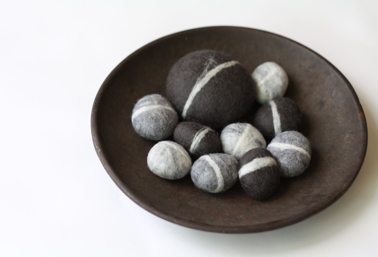 Felted Pebble Gift Set in Gray tones