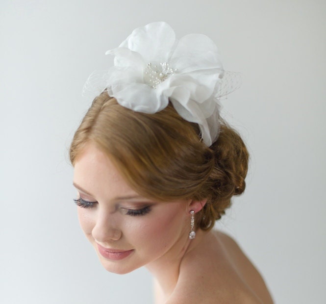 Wedding Hair Accessory, Bridal Headpiece, Silk Flower Headband, Ivory Silk Floral Head Piece
