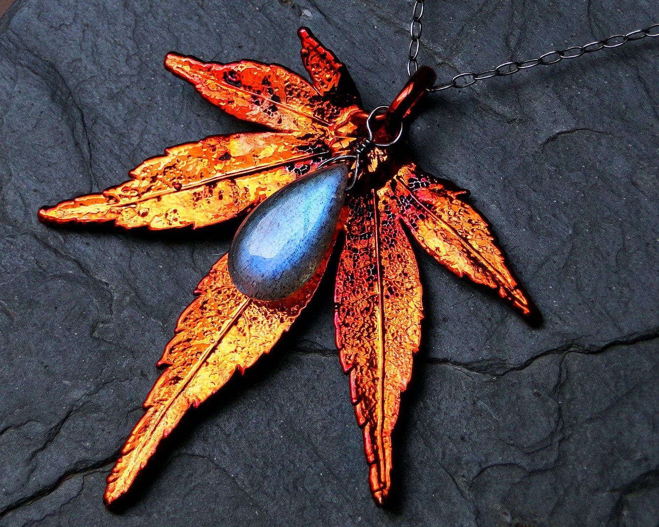Labradorite Necklace, Copper Plated Leaf Necklace, AAAA Grade Labradorite - CircesHouse on Etsy, "Autumnfire"