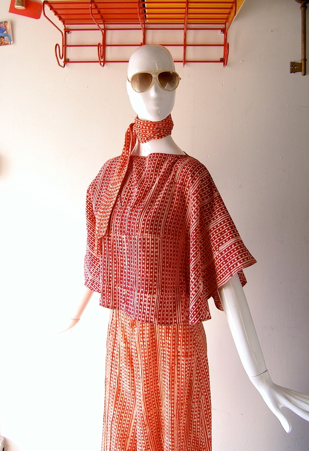 Vintage batik high waist palazzo pant and hippie butterfly top - Marimekko style print - hand made - 32 bust 25 inch high waist