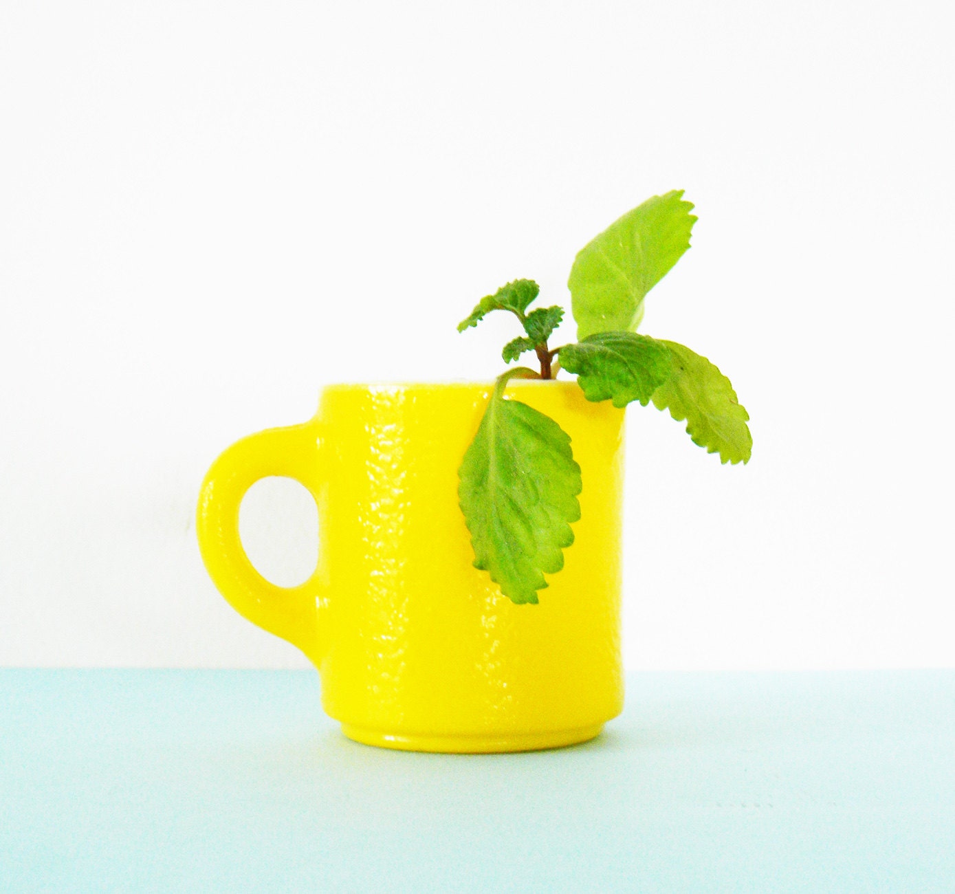 Vintage Coffee Mug in Lemon Yellow/Bright Yellow Coffee Cup/Vintage Kitchen