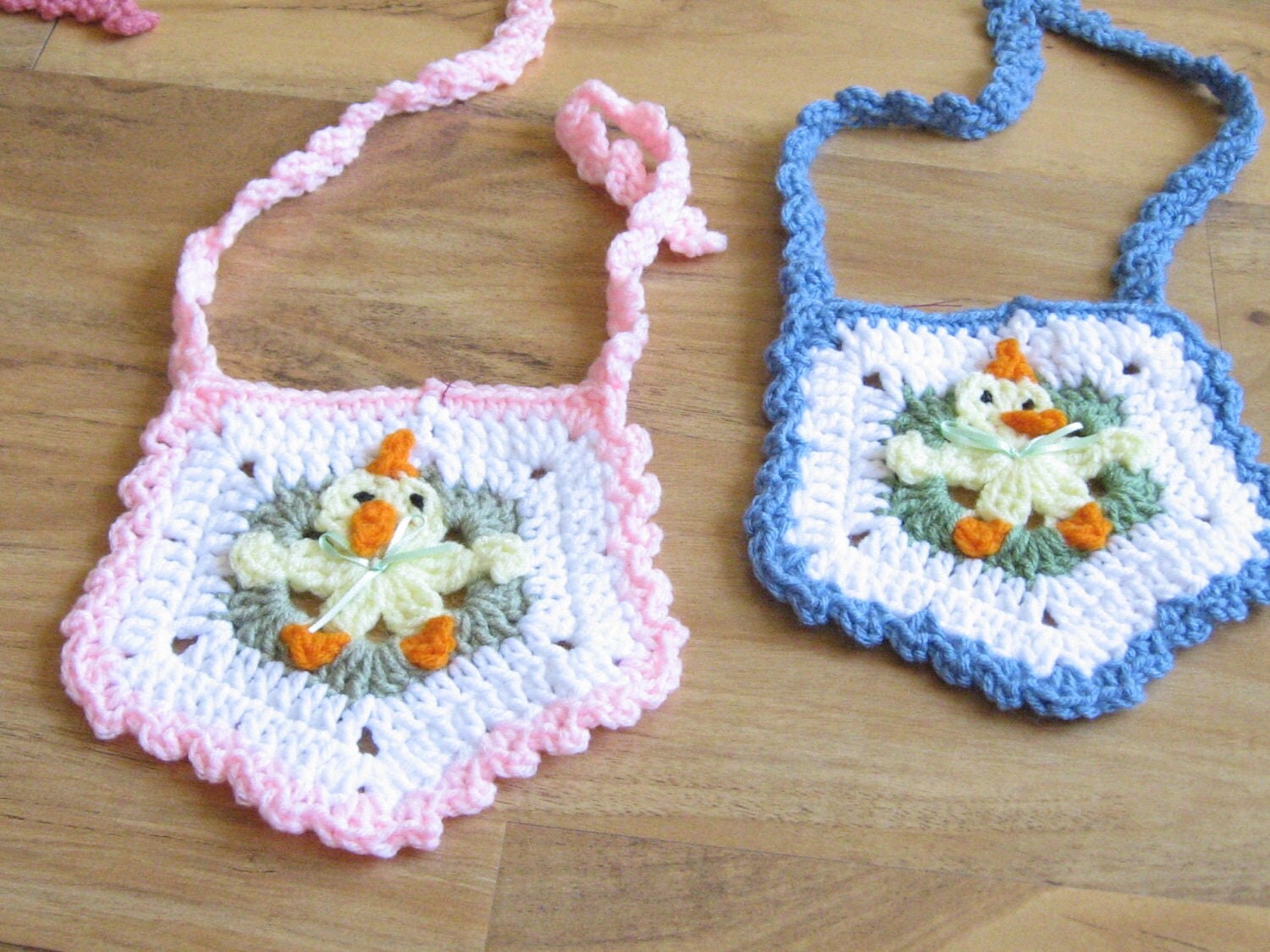 EASTER BIB | Baby Crochet | Pinterest