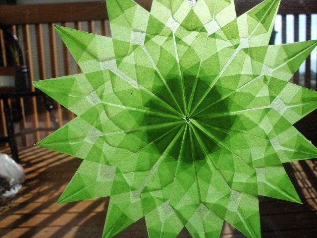 Small 16 point Waldorf Window Star in PERIDOT 6 inch