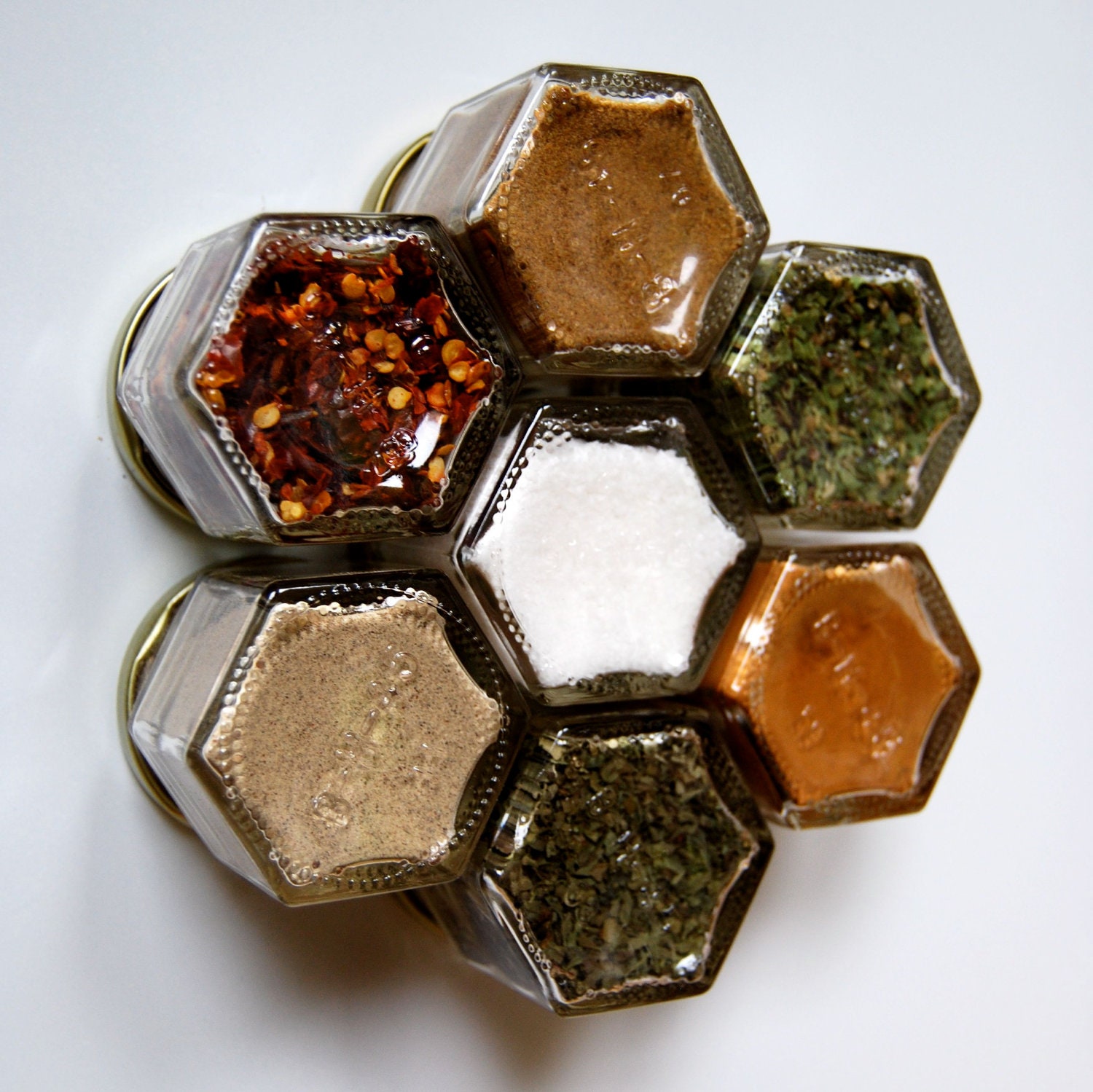BASIC KIT:  Magnetic Spice Rack Includes Seven Basic Organic Herbs and Spices. Perfect for those starting out or starting over...