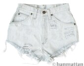 ALL SIZES "PLAINO" Vintage Levi high-waisted denim shorts light blue distressed frayed jeans