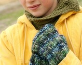 Ribbed Fingerless gloves ... aqua green black ... ready to ship
