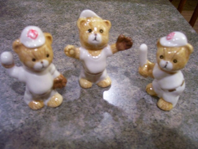 Baseball figurines Bears Little Sluggers