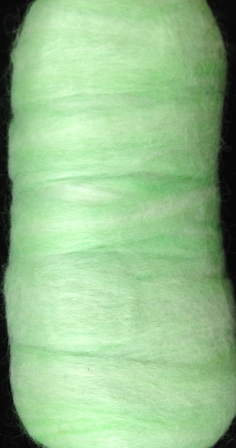 Alpaca Roving - 4.2 oz - Lime Green - Suri Alpaca, Merino, Bamboo - Center Pull