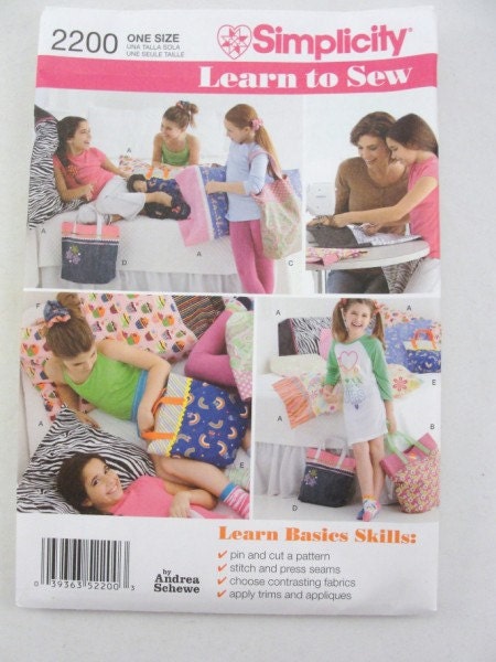 Learn to sew pattern Simplicity 2200 tote bag pillowcase