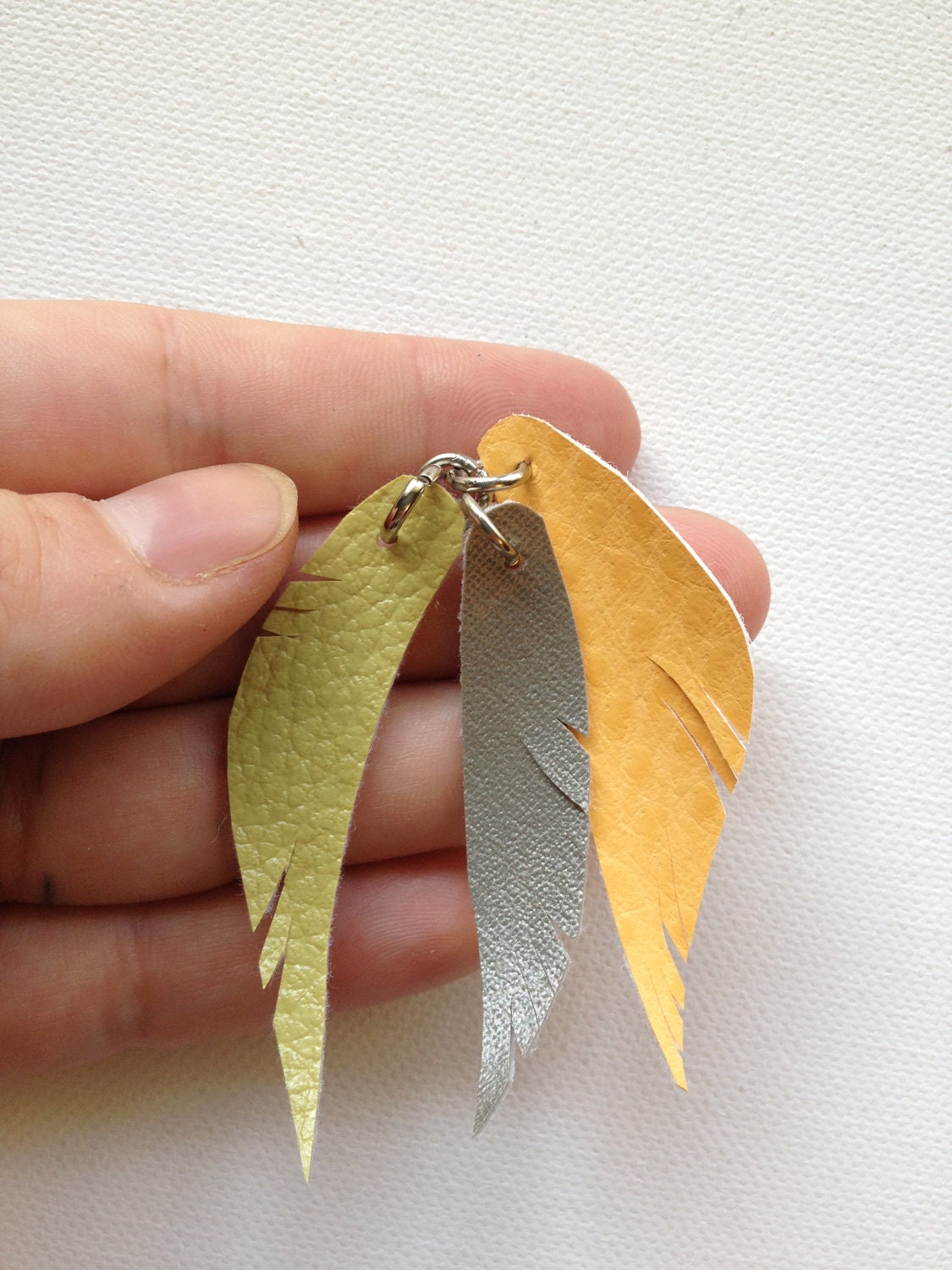 hand cut- ooak- feathers-foleather-neclace
