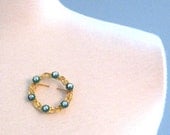 Wreath Brooch - Christmas Holiday Winter Wreath Pin